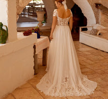 Charger l'image dans la galerie, EUCLASE- Futures Mamans et Grandes Tailles - Bohème Romance 2025 E.V. Bridal