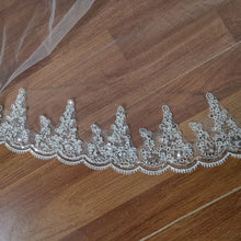 Charger l'image dans la galerie, Voile de Mariée Court en Dentelle