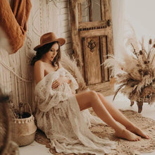 Charger l'image dans la galerie, Robe de maternité Bohème Fendue en Dentelle pour Shooting Photo - 2 nuances Blanche ou Beige - NOUVEAUTE !!!