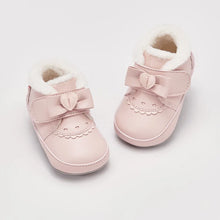 Charger l'image dans la galerie, Chaussures Rose Pâle - Pointure du 15 au 18 - Marque D.B