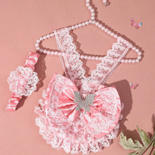 Charger l'image dans la galerie, Ensemble Barboteuse Bretelles Dentelle Satin et son Bandeau Noeud - NOUVEAUTE