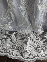 Charger l'image dans la galerie, Robe de Baptême en Satin et Dentelle Fine VICTORINE et son Petit Béguin - 3 mois au 24 mois