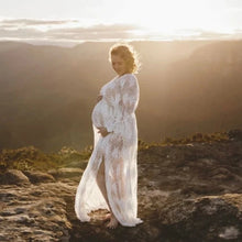 Charger l'image dans la galerie, Robe de maternité Bohème Fendue en Dentelle pour Shooting Photo - 2 nuances Blanche ou Beige - NOUVEAUTE !!!