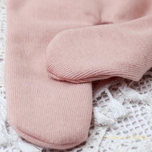 Charger l'image dans la galerie, Ensemble 3 pièces - Combinaison - Bonnet de nuit et Peluche pour Photographie