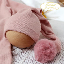 Charger l'image dans la galerie, Ensemble 3 pièces - Combinaison - Bonnet de nuit et Peluche pour Photographie