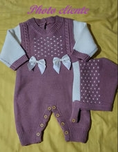 Charger l'image dans la galerie, Combinaison Longue en Laine Violette et Blanche et son Bonnet - Naissance au 18 mois