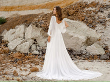 Charger l'image dans la galerie, Robe de Mariée GAIA Blanche - Mesures Personnalisées - Collection Soft et Chic 2023 - Modèle d'Expo