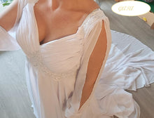 Charger l'image dans la galerie, Robe de Mariée GAIA Blanche - Mesures Personnalisées - Collection Soft et Chic 2023 - Modèle d'Expo