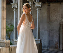 Charger l'image dans la galerie, ANGELITE - Bohème Romance 2025 A.D.N