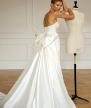 Charger l'image dans la galerie, ANADIA - Collection Privée Styliste L. K 2025