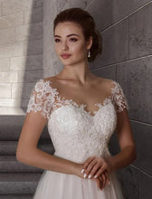 Charger l'image dans la galerie, VIVIANE - Collection Bohème Romance - Collection 2026 R. Bridal