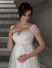 Charger l'image dans la galerie, VIVIANE - Collection Bohème Romance - Collection 2026 R. Bridal