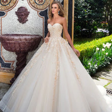 Charger l'image dans la galerie, MONTGOMERY - Collection Privée Styliste 2026 Marque Louis. N