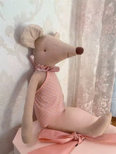 Charger l'image dans la galerie, Amis Câlins - Souris MYRTILLE