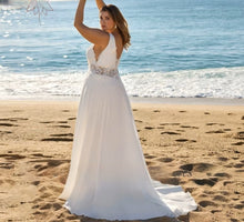 Charger l'image dans la galerie, TIFFANY - Futures Mamans et Grandes Tailles - Bohème Romance 2025 E.V. Bridal