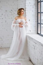 Charger l'image dans la galerie, Robe de maternité en Tulle Plumetis Blanc pour shooting photo