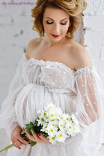Charger l'image dans la galerie, Robe de maternité en Tulle Plumetis Blanc pour shooting photo