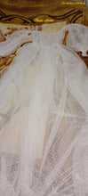 Charger l'image dans la galerie, Robe de maternité en Tulle Plumetis Blanc pour shooting photo