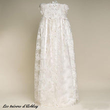 Charger l'image dans la galerie, Robe de Baptême en Satin et Dentelle Fine ANGELINE et son Petit Béguin - 3 mois au 24 mois