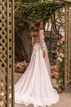 Charger l'image dans la galerie, NOUVEAUTE !!! ADRIA - Collection Styliste GARDEN Marque Louis. N
