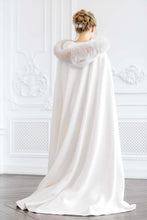 Charger l&#39;image dans la galerie, Cape de Mariage avec Capuche
