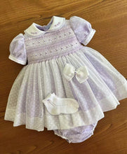 Charger l'image dans la galerie, Robe Body Smockée et Brodée en Plumetis Lilas - 0 au 36 mois
