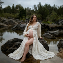 Charger l'image dans la galerie, Robe de maternité Dentelle Beige pour shooting photo - NOUVEAUTE !!
