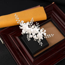 Charger l'image dans la galerie, Peignes à cheveux Floral Perlé pour Mariée
