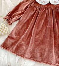 Charger l'image dans la galerie, Robe Velours Mauve ou Vieux Rose - 2 ans au 6 ans
