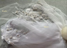 Charger l&#39;image dans la galerie, Cape Courte de Mariage Brodée et Perlée
