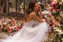 Charger l'image dans la galerie, NOUVEAUTE !!! CAMELIA - Collection Privée Styliste GARDEN Marque Louis. N
